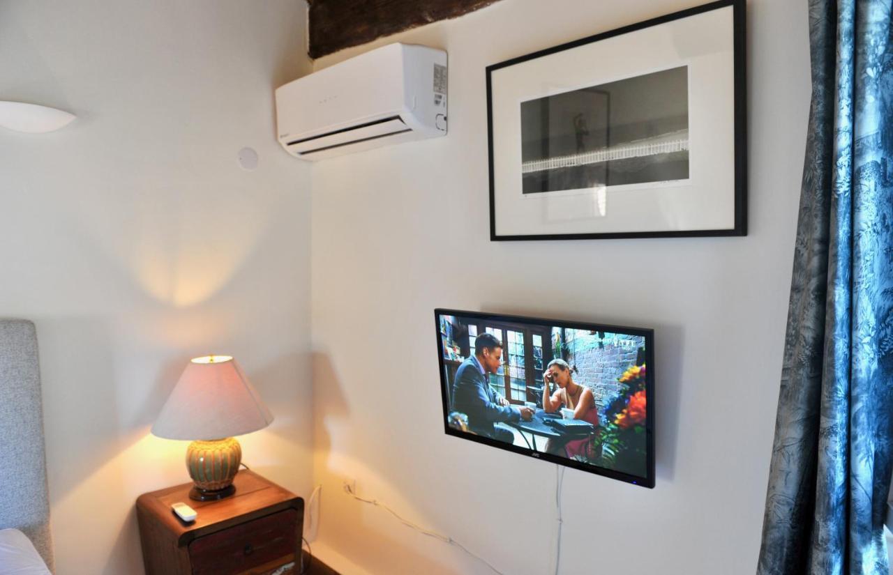Loft Apartment , La Terrasse Centre Ville D'Arles, Luaran gambar